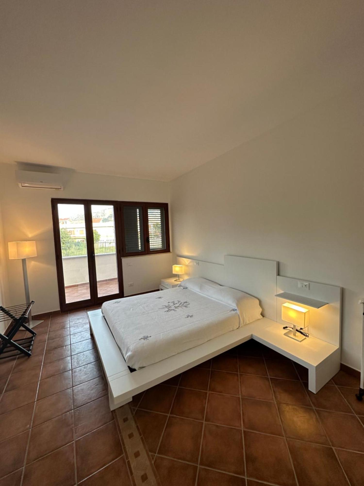 Apartamento Sara Mondello Garden Level Palermo