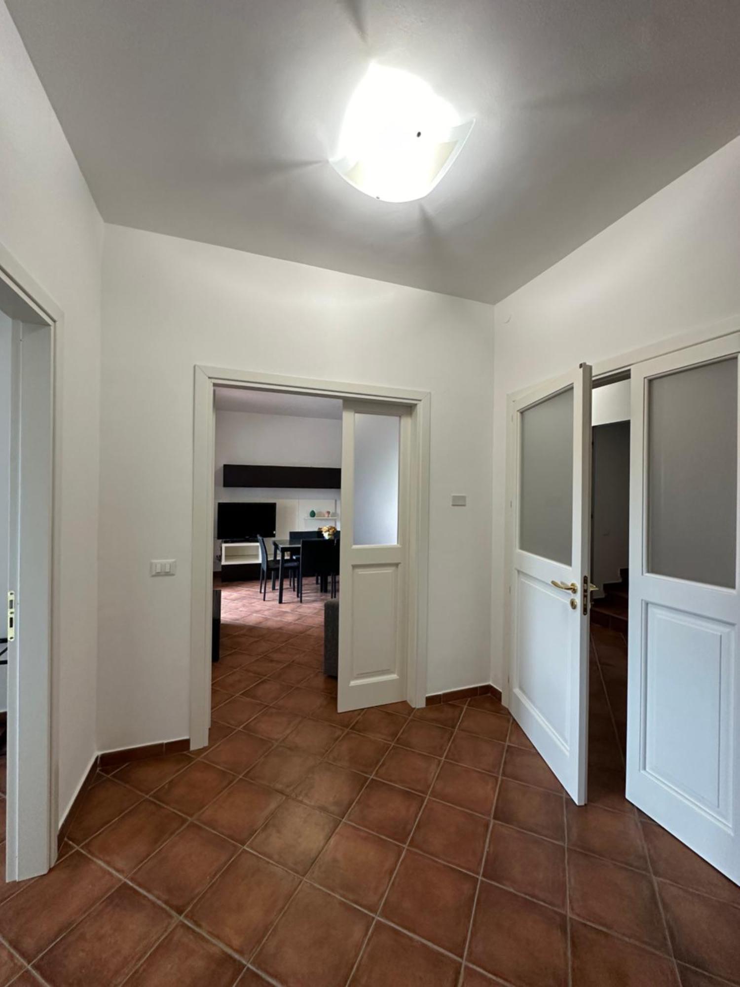 Sara Mondello Garden Level Apartamento